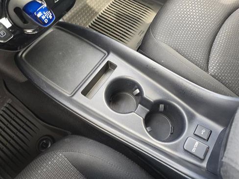 Used 2021 Toyota Prius LE image 23
