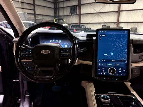 Used 2023 Ford Expedition Max Platinum AWD/4WD image 32