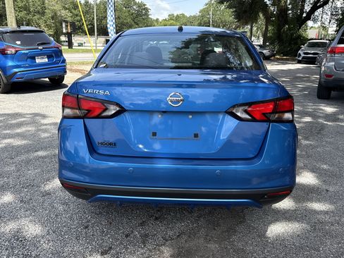 Used 2021 Nissan Versa S FWD image 4