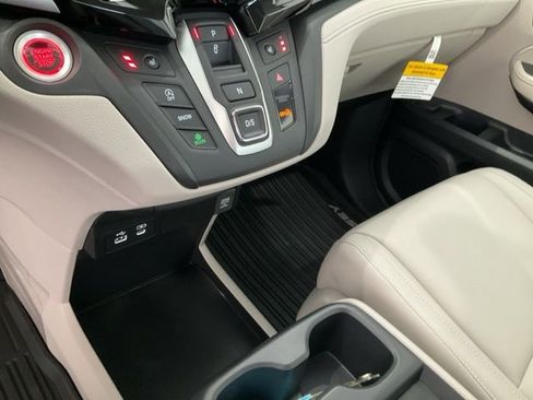 New 2026 Honda Odyssey EX-L image 13