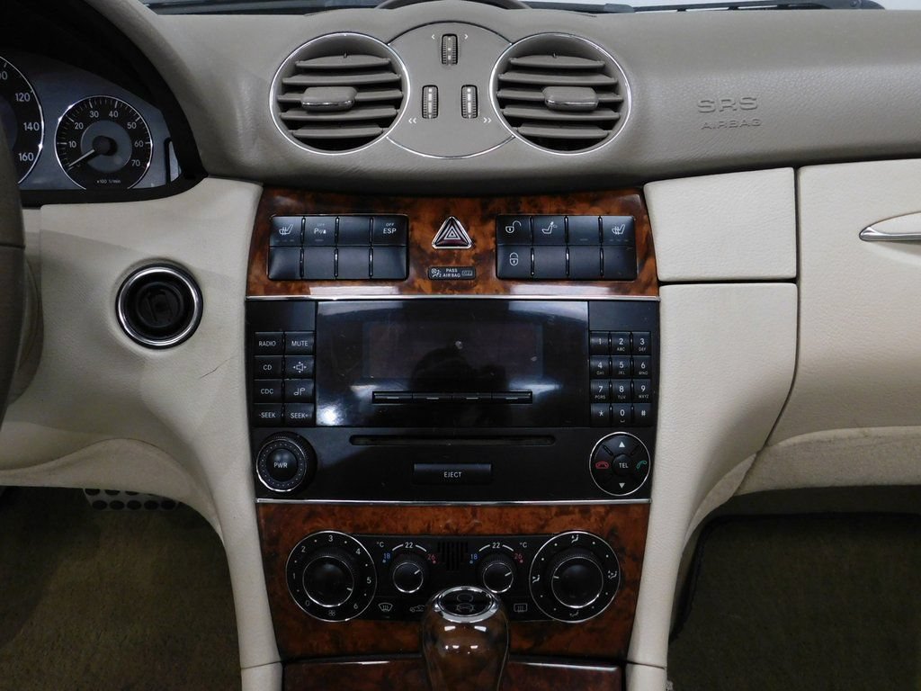 Used 2007 Mercedes-Benz CLK 350 Cabriolet image 54