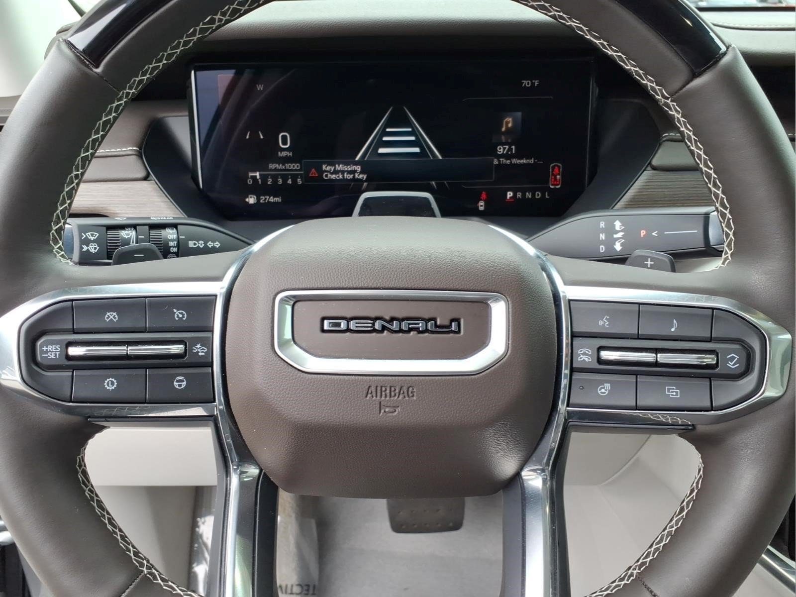 Used 2024 GMC Acadia Denali w/ Super Cruise Package FWD image 6