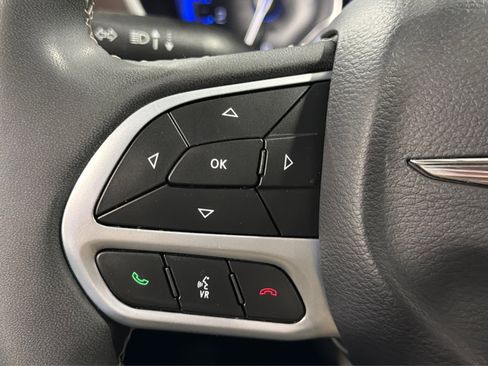 Used 2023 Chrysler Voyager LX FWD image 23