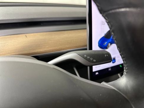 Used 2019 Tesla Model 3 Performance image 17