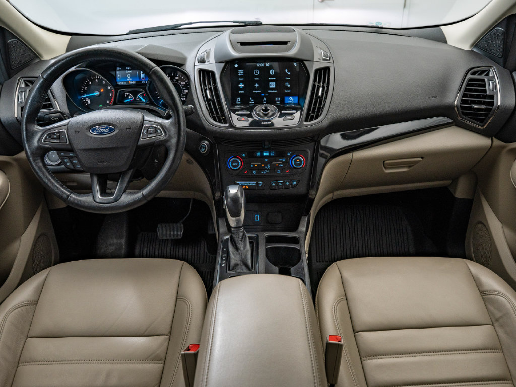Used 2018 Ford Escape Titanium FWD image 32