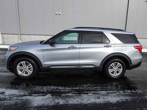 Used 2021 Ford Explorer XLT image 5