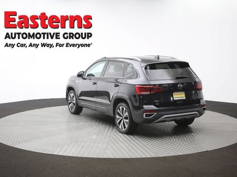Used 2024 Volkswagen Taos SE FWD image 62
