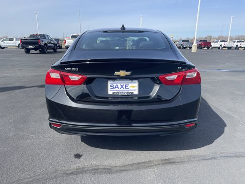 Used 2018 Chevrolet Malibu LT image 4