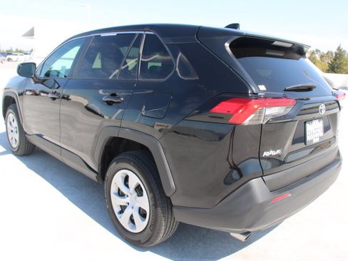 Certified 2024 Toyota RAV4 LE AWD/4WD image 5