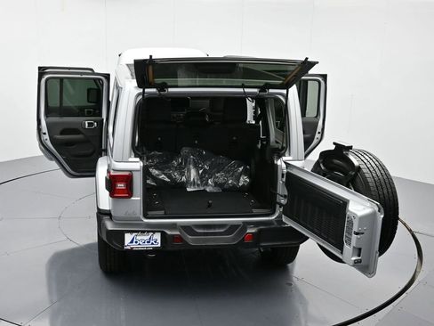 New 2024 Jeep Wrangler Unlimited Sahara w/ Technology Group image 47