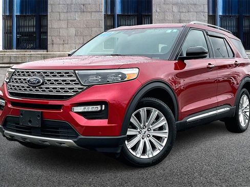 Certified 2022 Ford Explorer Limited w/ Equipment Group 301A image 2