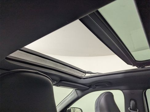 New 2026 Jeep Compass Limited w/ Sun, Sound & Navigation Group image 27