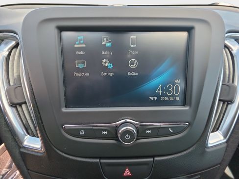 Used 2017 Chevrolet Malibu LT image 21