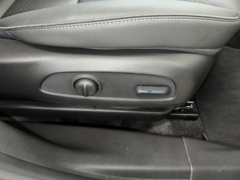 Used 2023 Buick Encore GX Essence w/ Experience Buick Package image 33