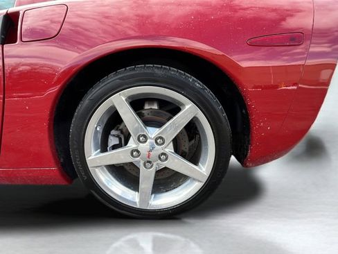 Used 2005 Chevrolet Corvette Coupe w/ Preferred Equipment Group image 16