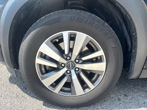 Used 2023 Nissan Pathfinder SL AWD/4WD image 3