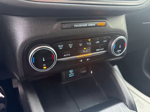 Used 2023 Ford Escape Active image 31