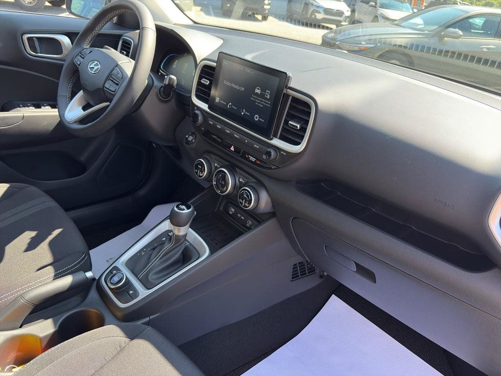New 2026 Hyundai Venue SEL FWD image 12