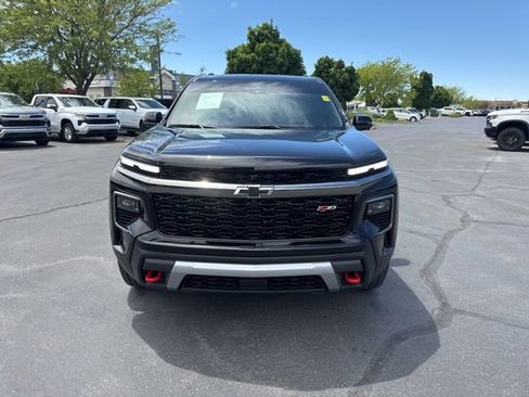 Used 2024 Chevrolet Traverse Z71 w/ Enhanced Driving Package AWD/4WD image 2