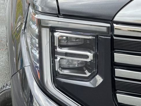 Used 2025 GMC Sierra 1500 SLT image 43