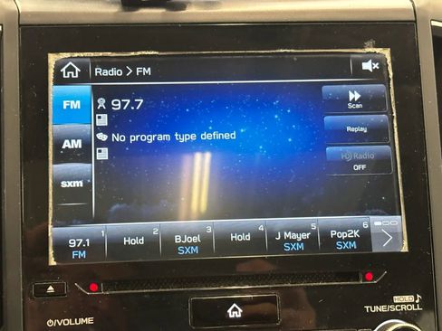 Used 2017 Subaru Impreza 2.0i Limited image 37