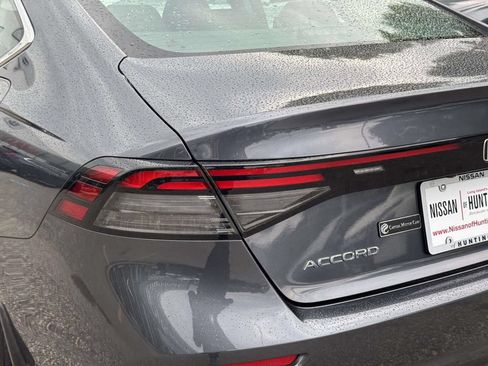 Used 2023 Honda Accord EX image 11