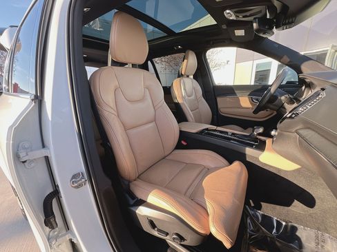 Used 2022 Volvo XC90 T6 Inscription w/ Advanced Package image 28