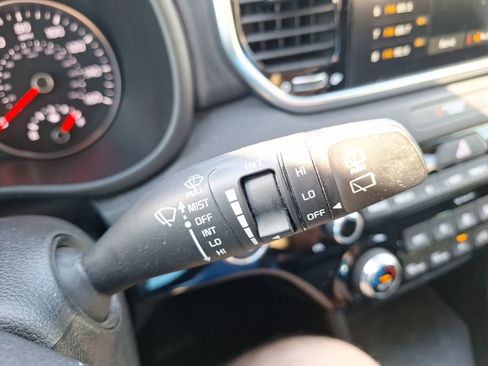 Used 2021 Kia Sportage EX w/ EX Technology Package image 24