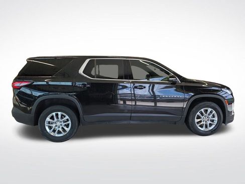 Used 2023 Chevrolet Traverse LS w/ Safety Package FWD image 8
