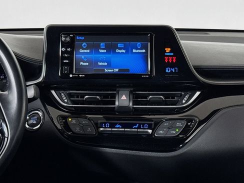 Used 2018 Toyota C-HR XLE FWD image 12