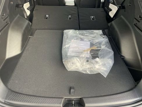 New 2026 Chevrolet Equinox EV LT AWD/4WD image 25