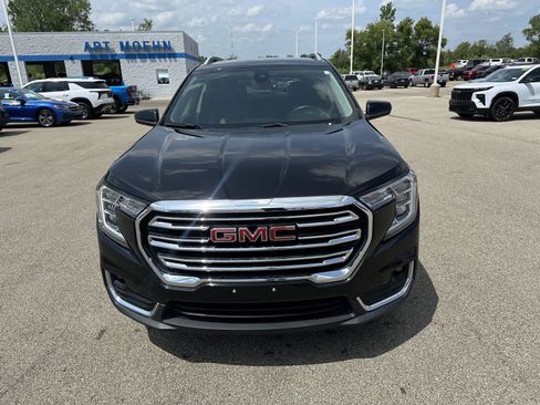 Used 2024 GMC Terrain SLT AWD/4WD image 10