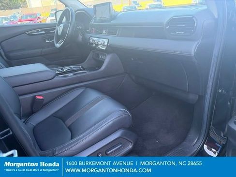 Used 2025 Honda Pilot Touring image 46