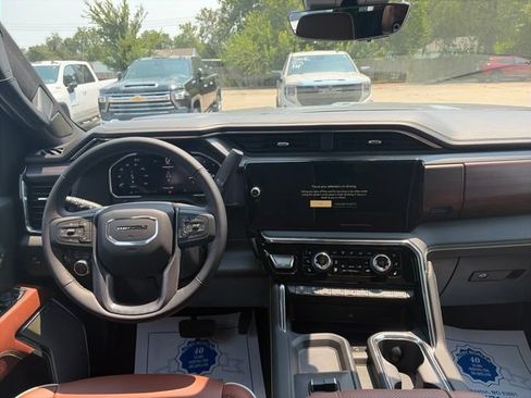 New 2026 GMC Sierra 2500 Denali Ultimate AWD/4WD image 14
