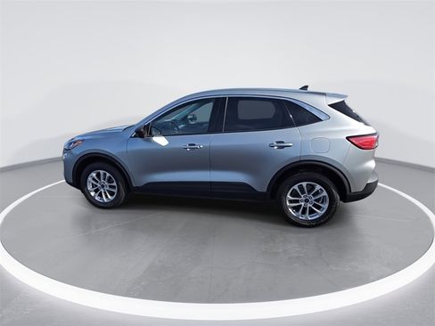Used 2022 Ford Escape SE image 6
