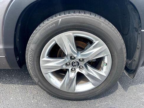Used 2019 Toyota Highlander Limited image 37