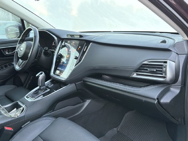 Used 2025 Subaru Outback Limited AWD/4WD image 19