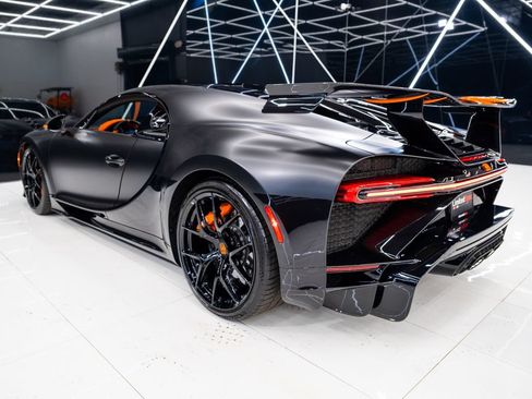 Used 2023 Bugatti Chiron Pur Sport AWD/4WD image 19