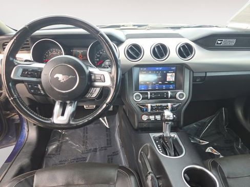 Used 2020 Ford Mustang Premium image 10