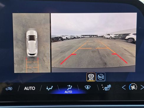 New 2026 Chevrolet Equinox EV LT image 25