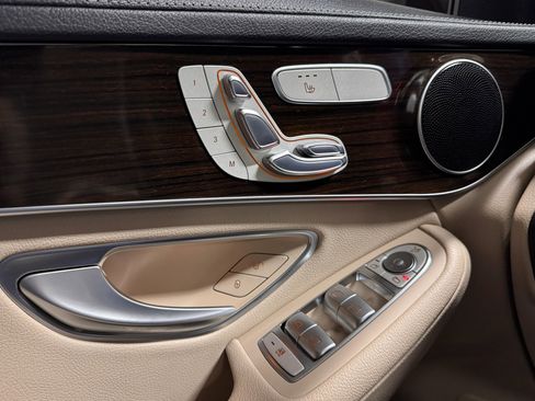 Used 2017 Mercedes-Benz GLC 300 image 16