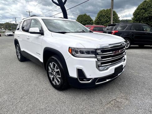 Used 2023 GMC Acadia SLT image 3