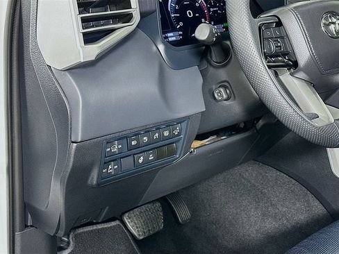 Certified 2025 Toyota Sequoia Platinum image 10