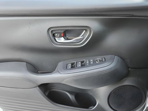 Certified 2023 Honda HR-V LX image 24