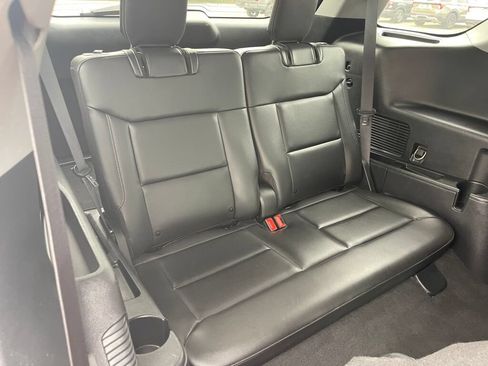 Used 2022 Ford Explorer XLT w/ Equipment Group 202A AWD/4WD image 30
