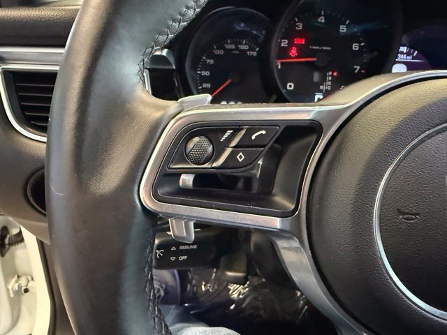 Used 2018 Porsche Macan AWD/4WD image 18