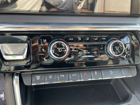 New 2025 GMC Sierra 2500 Denali image 19