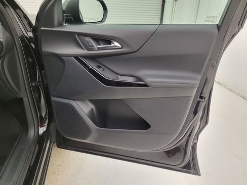 New 2026 Chevrolet Equinox LT w/ Convenience Package II image 33