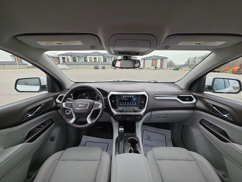 Used 2018 GMC Acadia SLT image 27