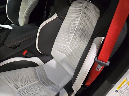 Used 2023 Chevrolet Corvette Stingray Premium Cpe w/ Z51 Performance Package image 29